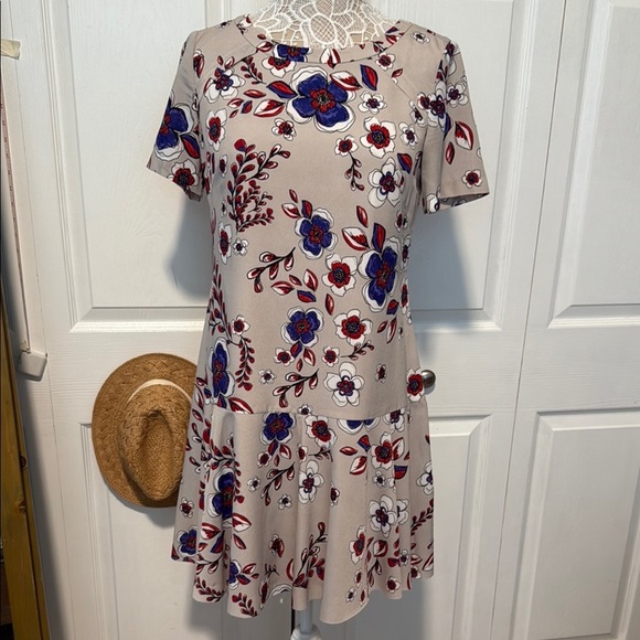 Banana Republic Floral Print Short Sleeve Dress 6 - Picture 1 of 14